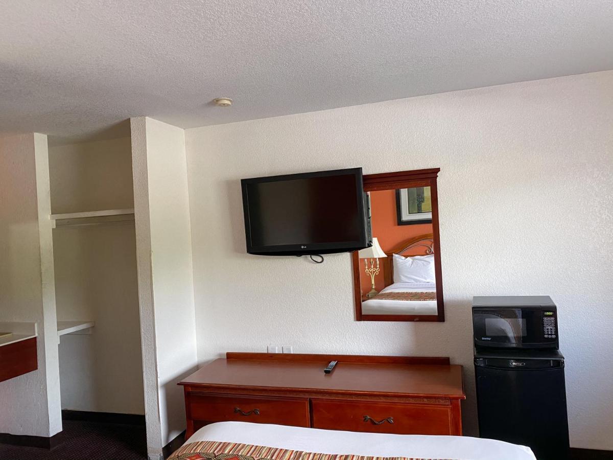 Royal Inn Richmond Hill- Savannah I-95 Екстериор снимка