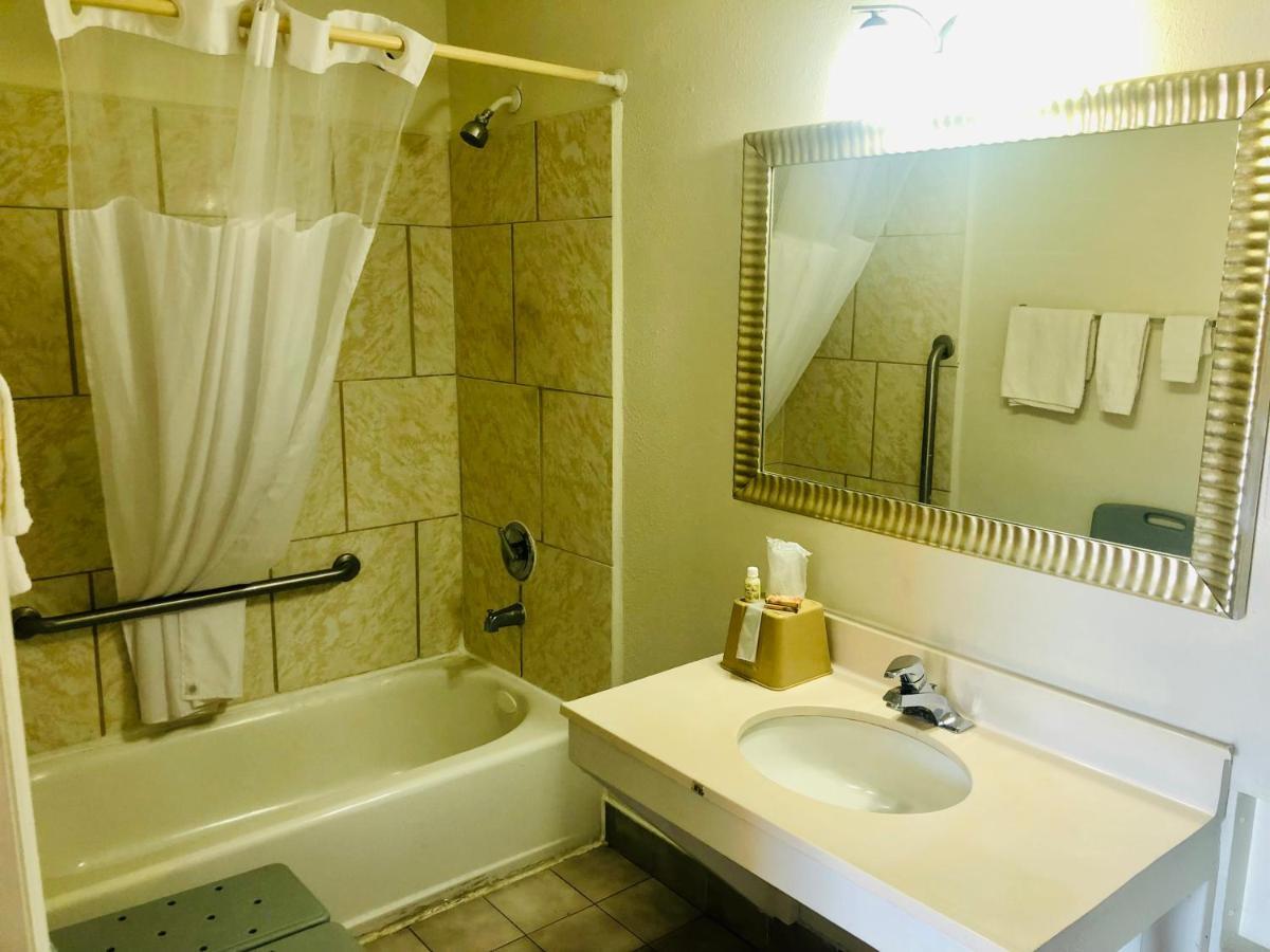Royal Inn Richmond Hill- Savannah I-95 Екстериор снимка